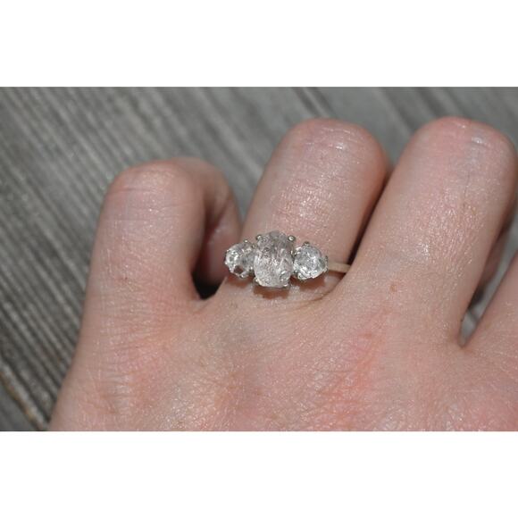 alternative raw diamond engagement rings, raw crystal size 4 5 6 7 8 8 9 10 11 - Picture 4 of 4